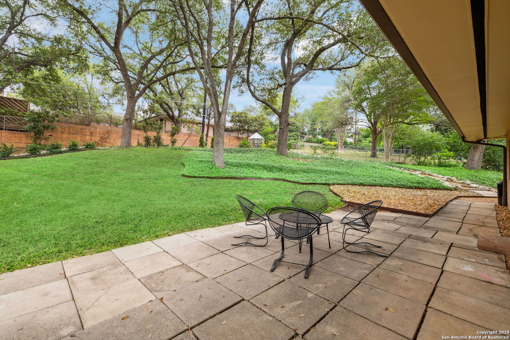 114 Medford Dr
