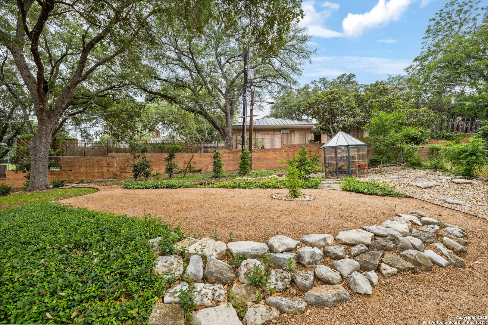 114 Medford Dr