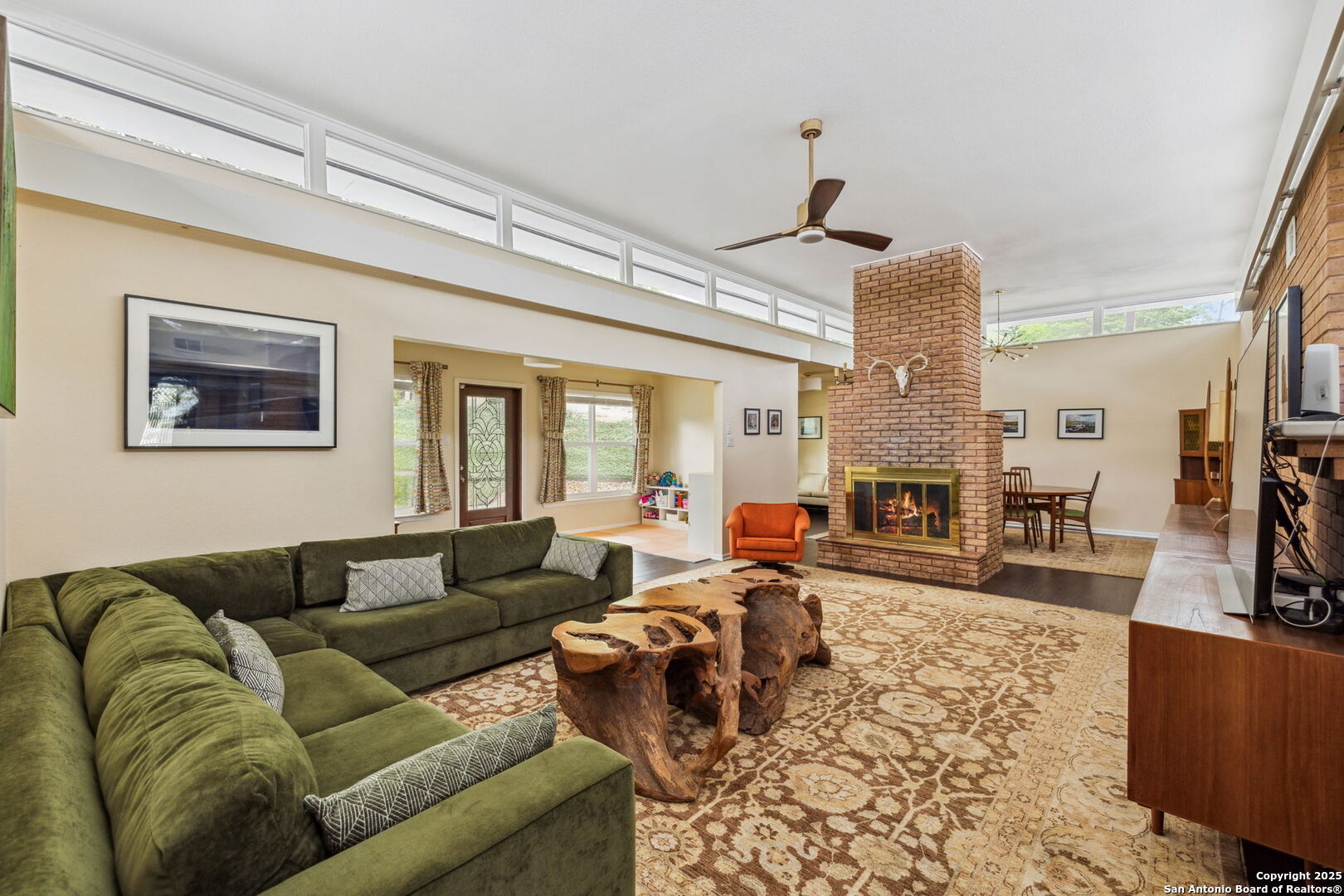 114 Medford Dr