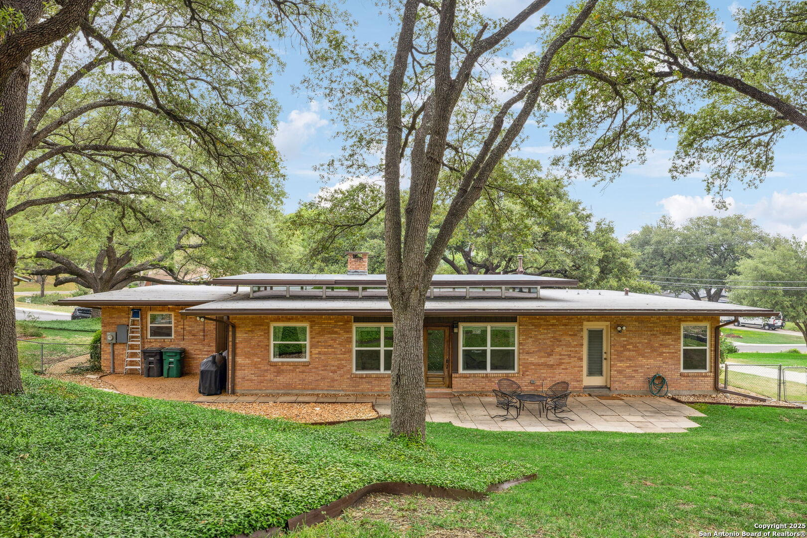114 Medford Dr