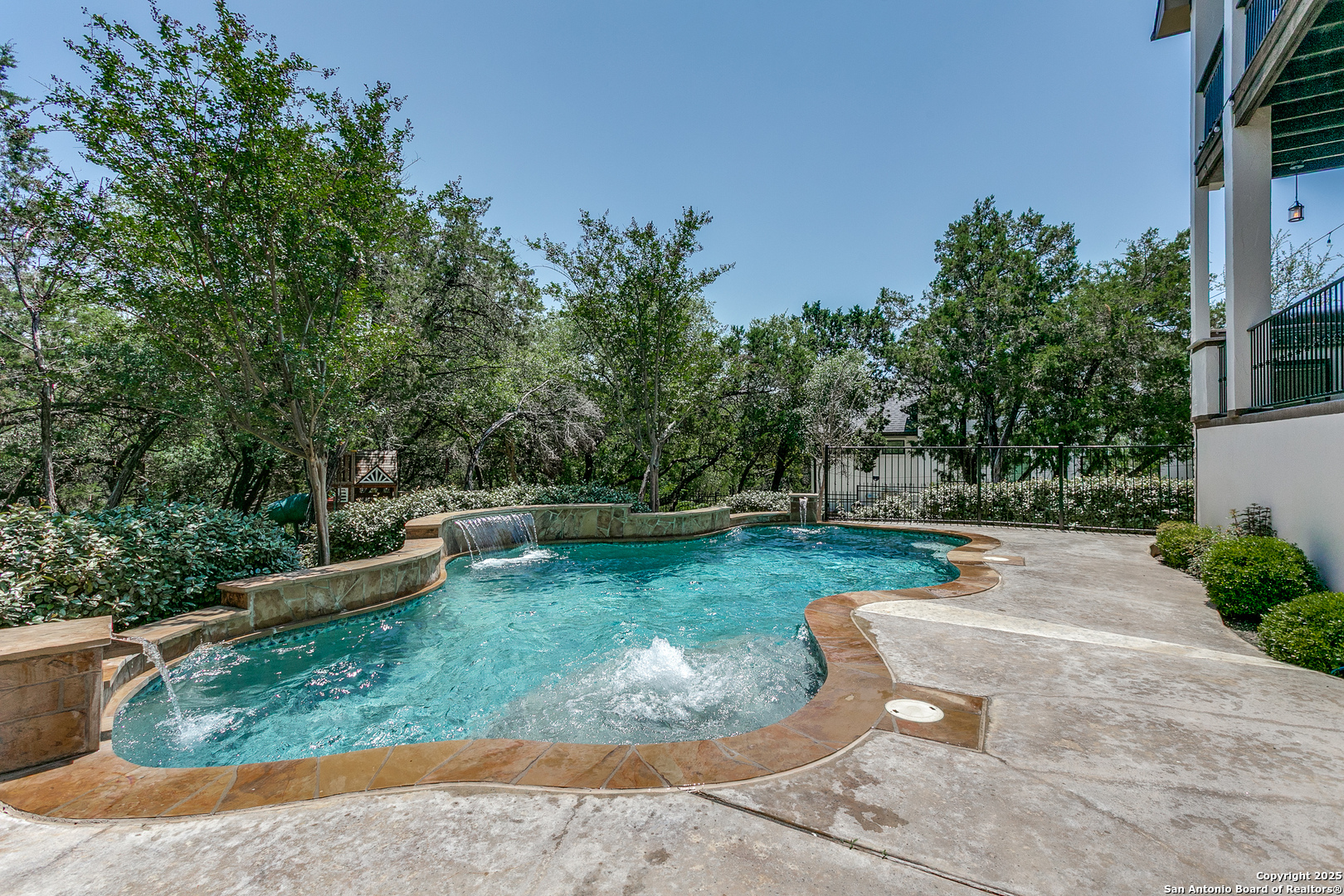 8826 Falcon Place