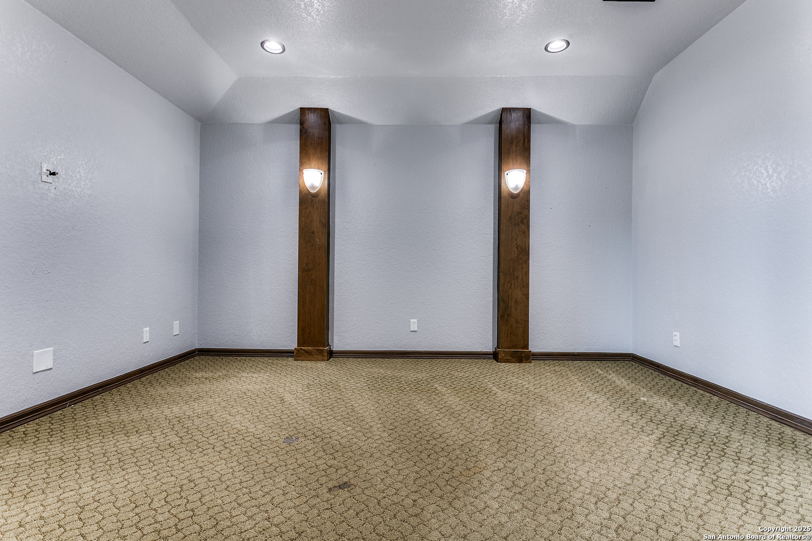 8826 Falcon Place