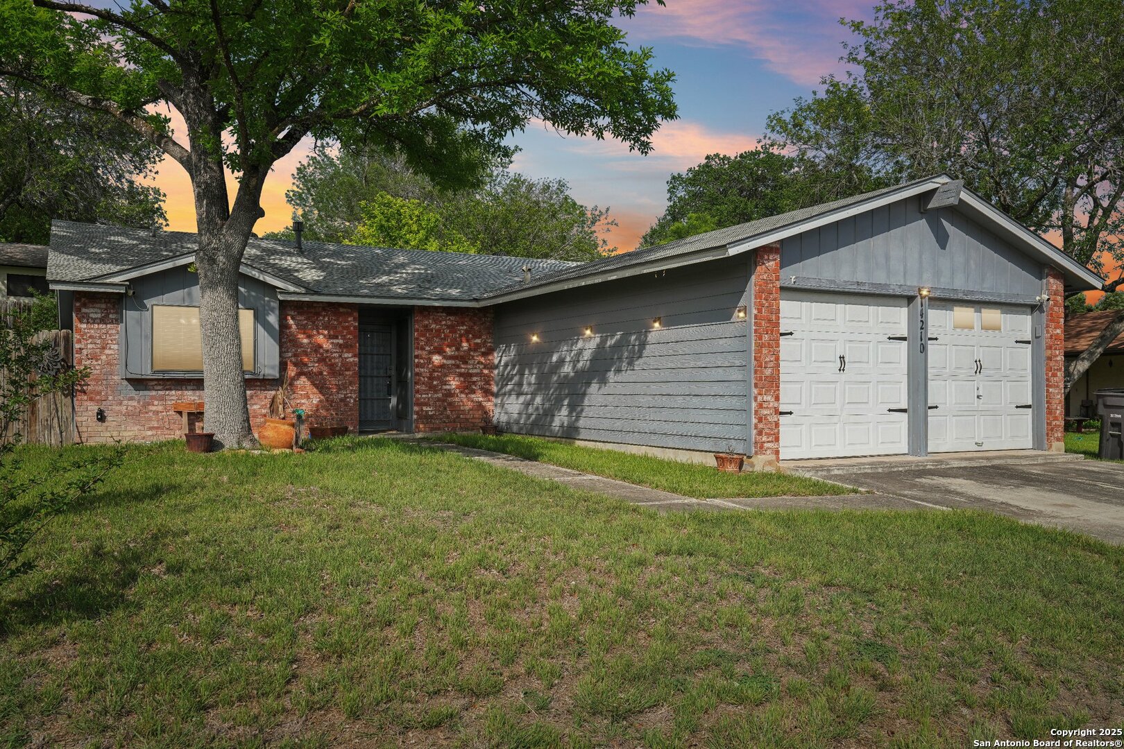 14210 Arrowood