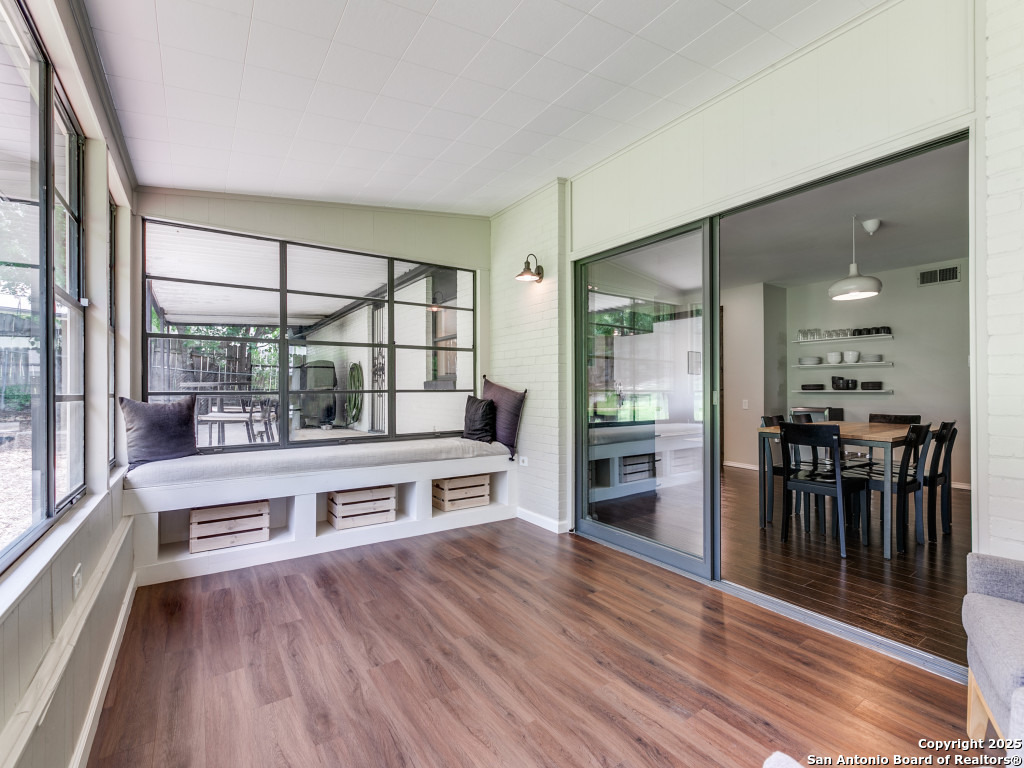 4010 Midvale