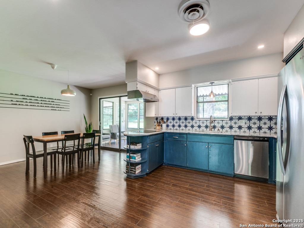 4010 Midvale