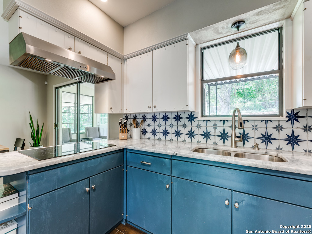 4010 Midvale