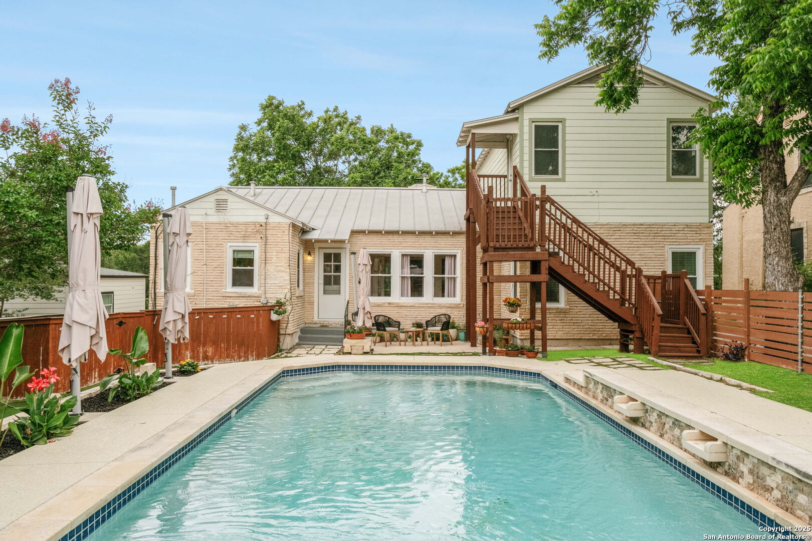 520 Pershing Ave