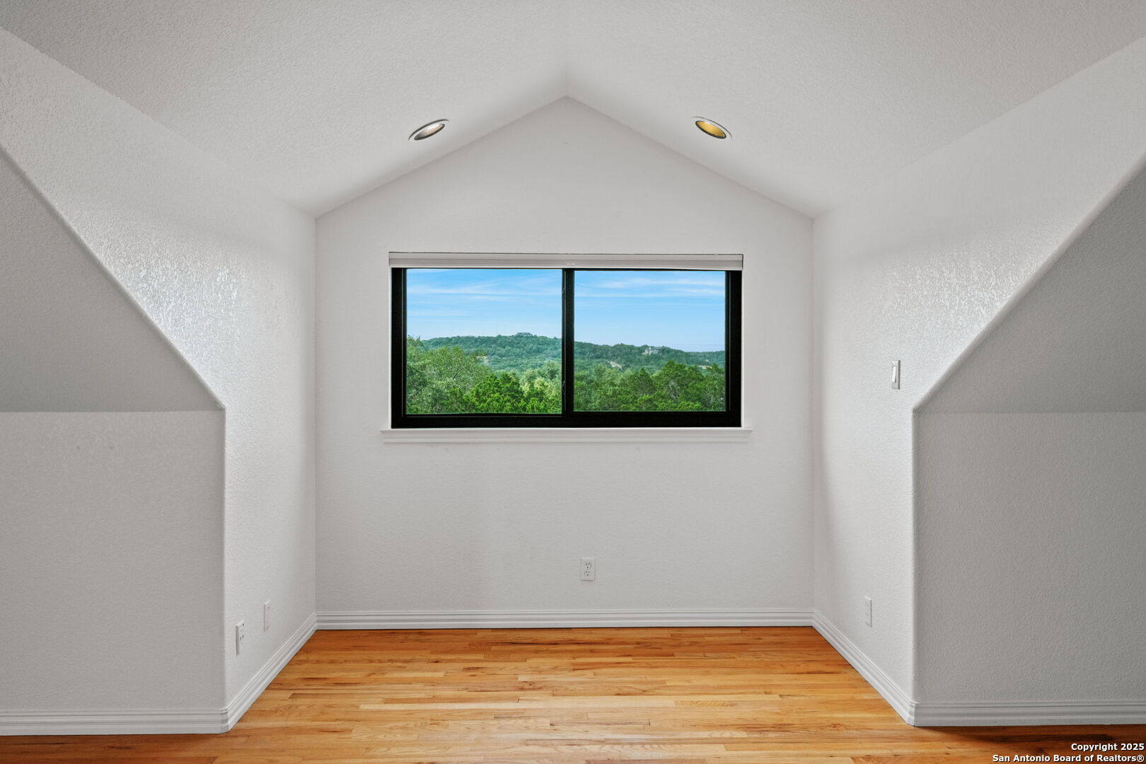16134 San Cayetano