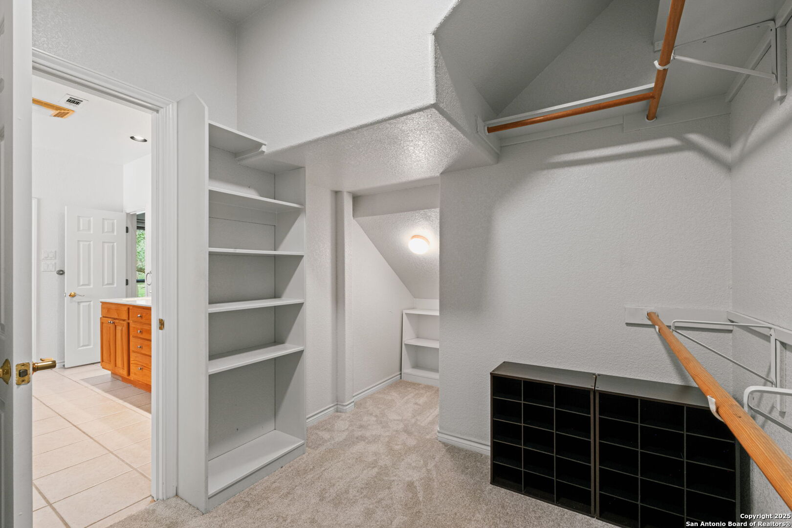 16134 San Cayetano