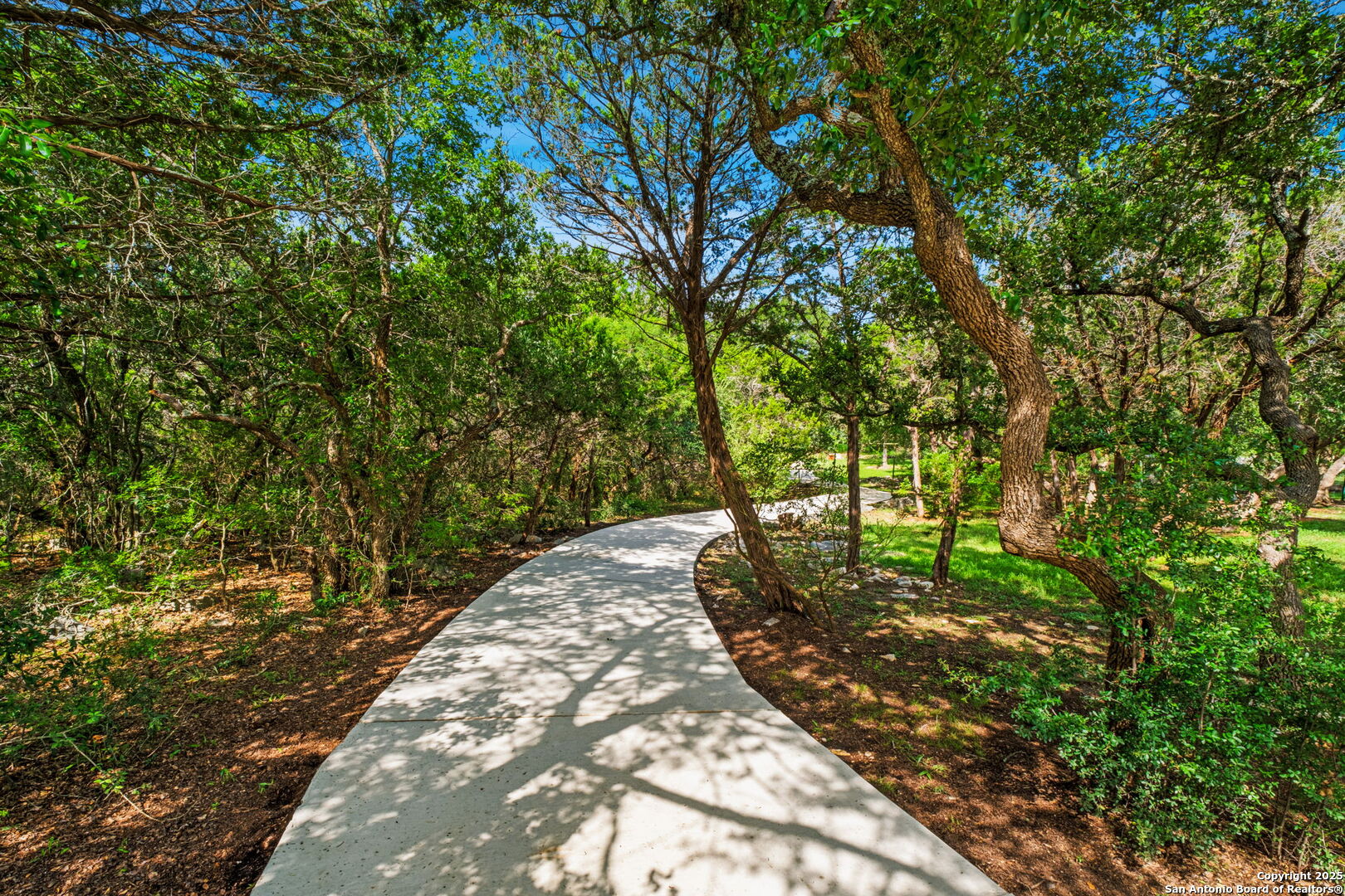 16134 San Cayetano