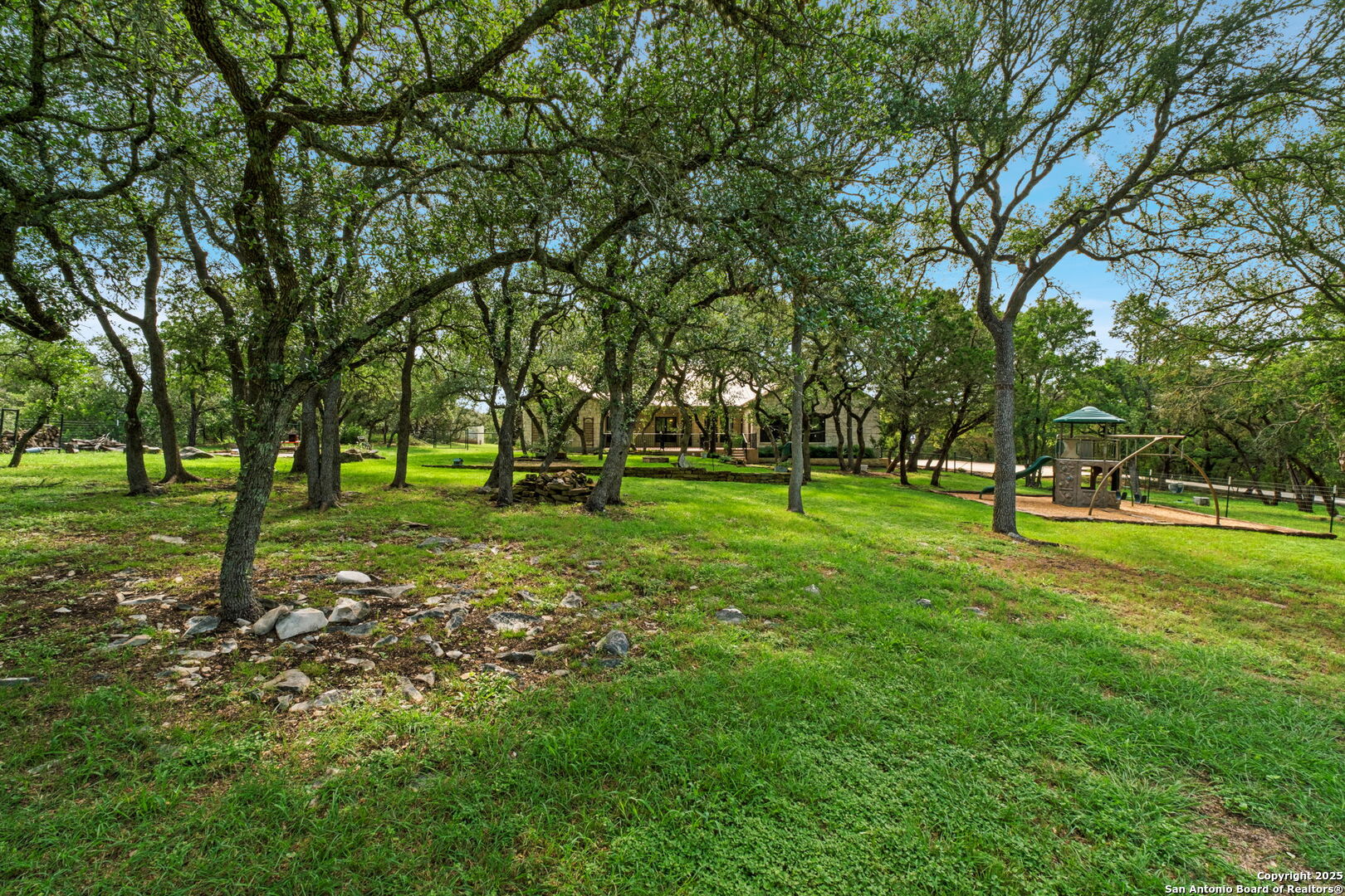 16134 San Cayetano