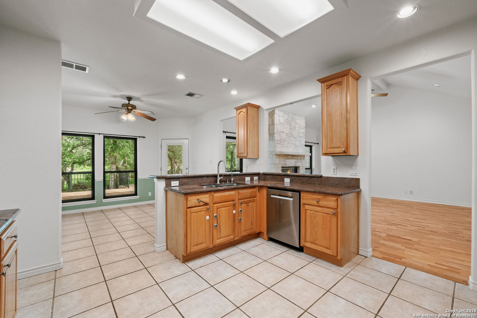 16134 San Cayetano