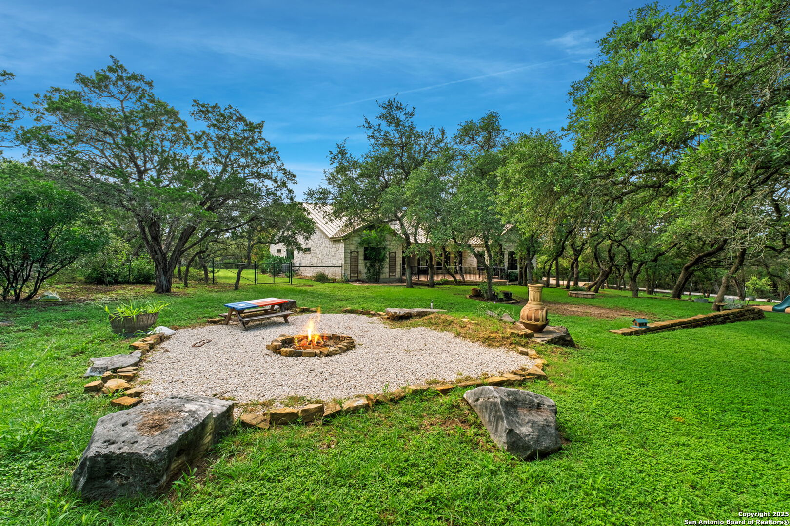 16134 San Cayetano