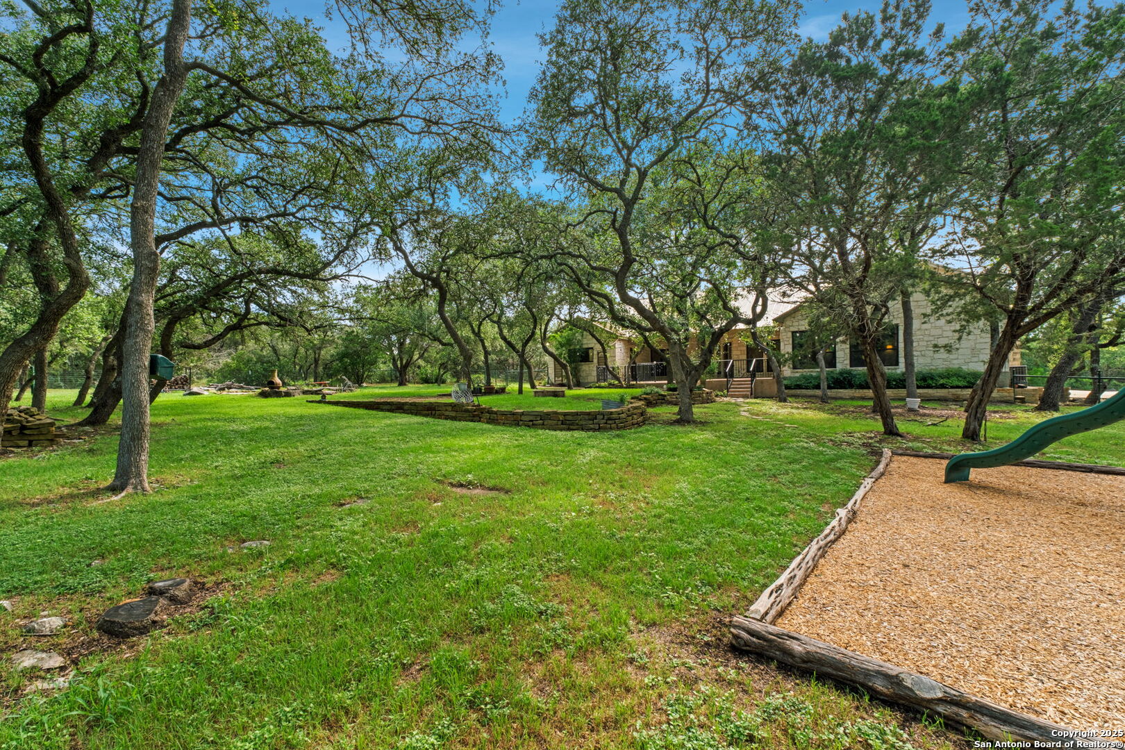 16134 San Cayetano