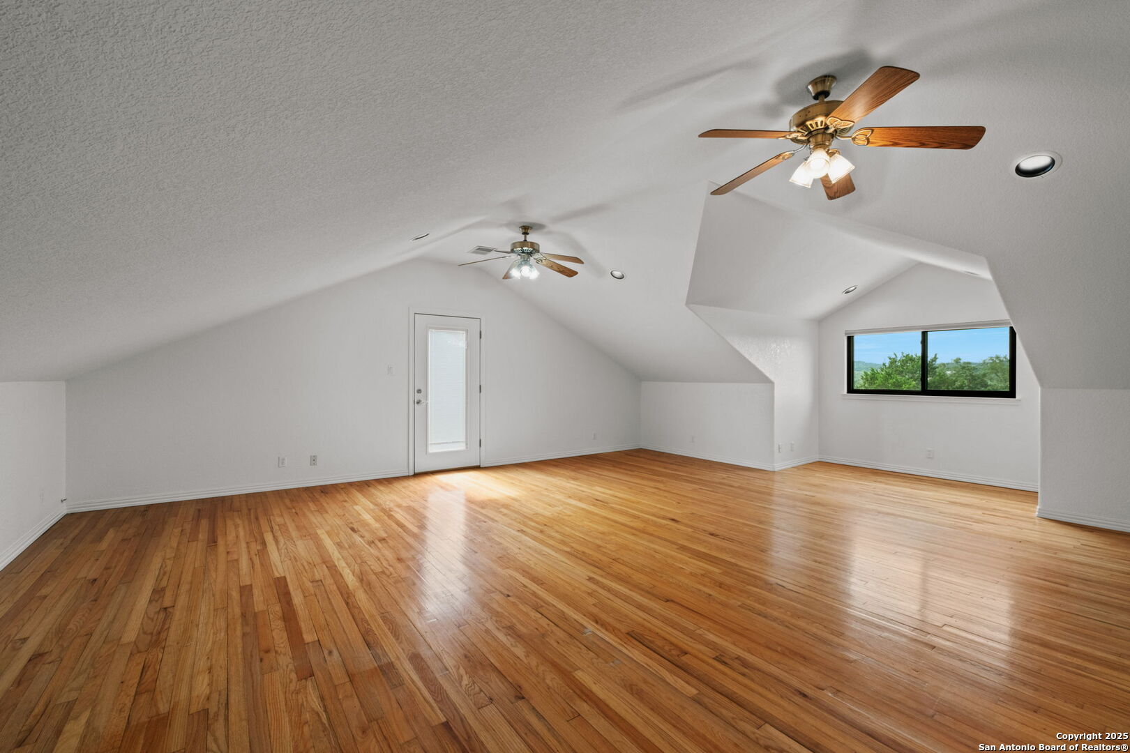 16134 San Cayetano