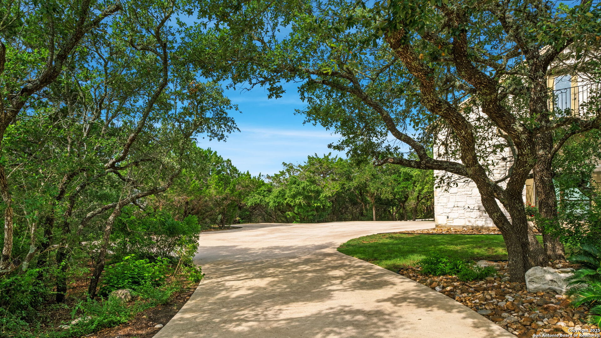 16134 San Cayetano