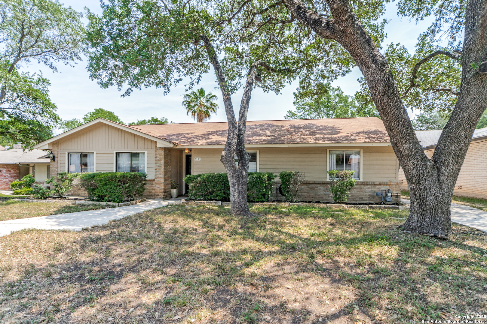 2111 PEACH BLOSSOM ST