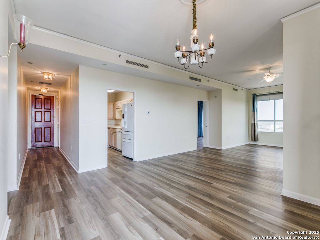 1 Towers Park Ln 612