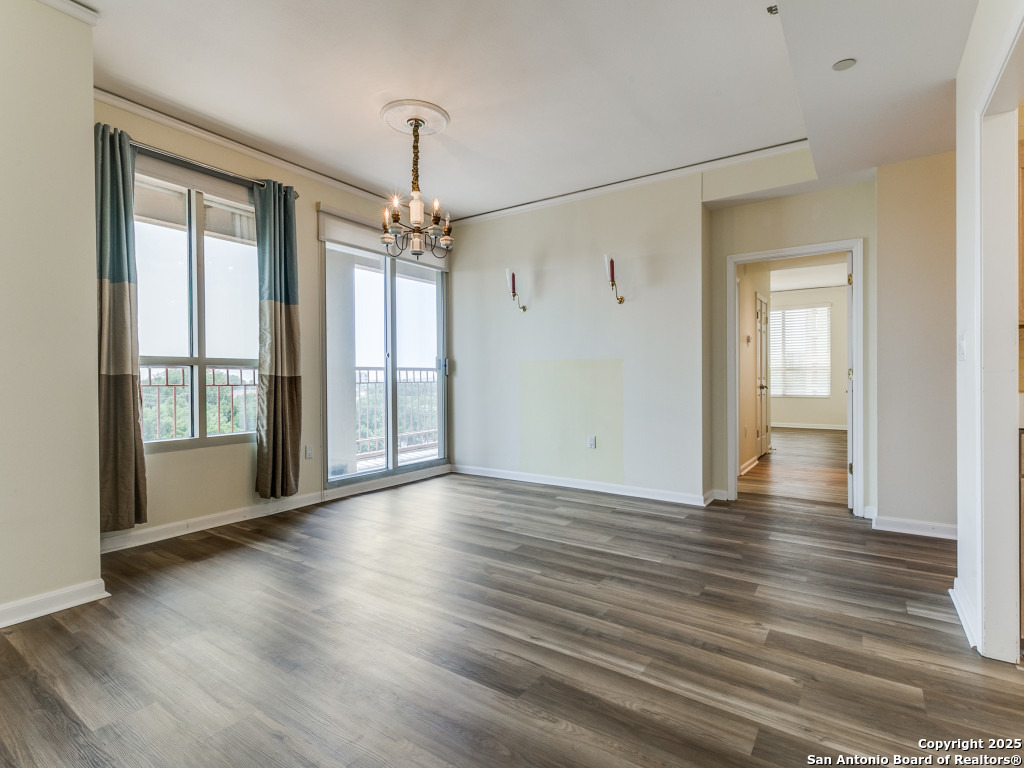 1 Towers Park Ln 612