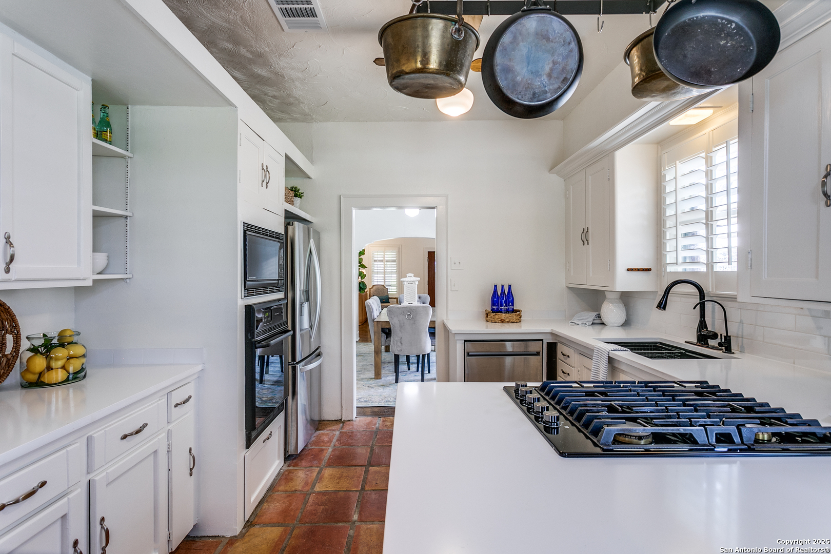 315 W Lullwood