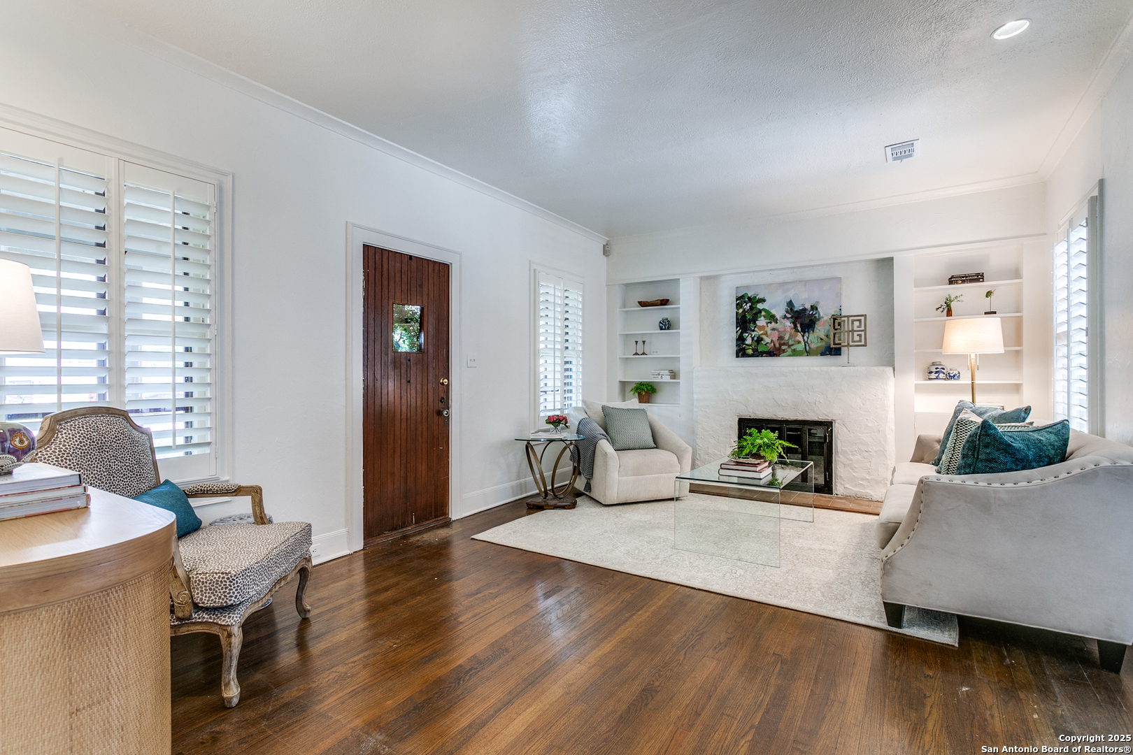 315 W Lullwood