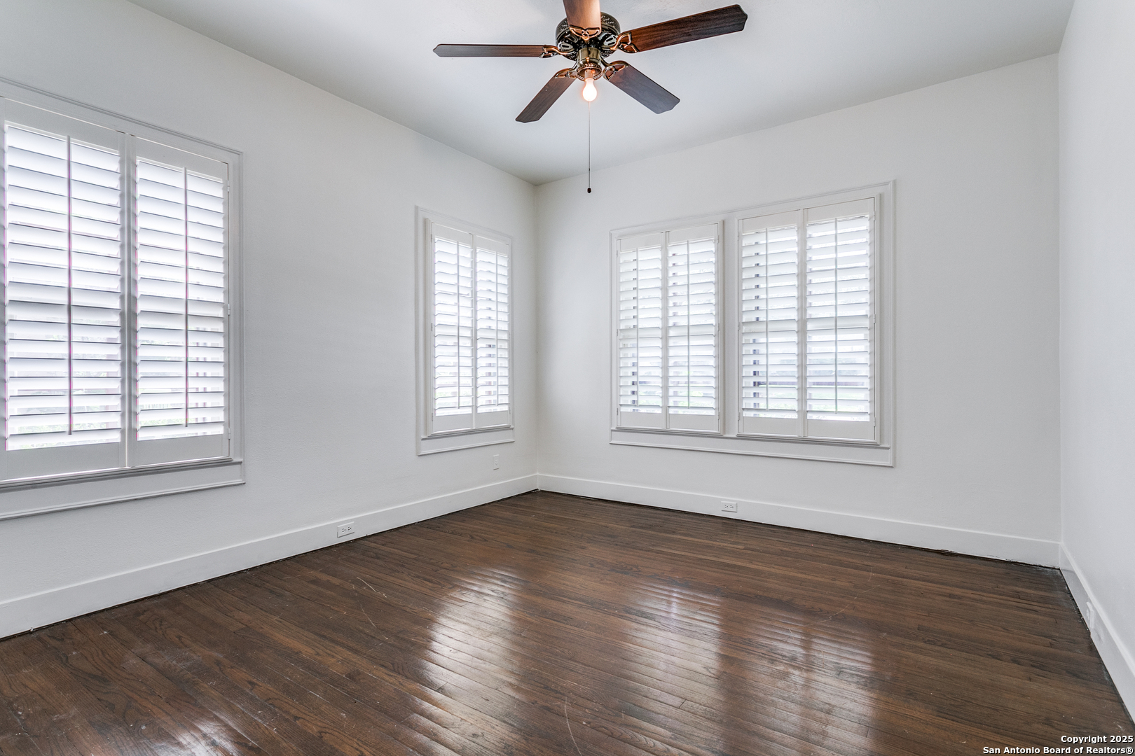 315 W Lullwood