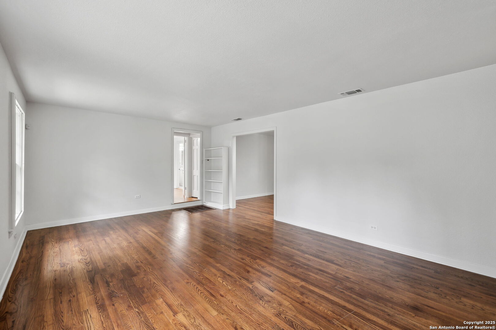 113 E Sunset