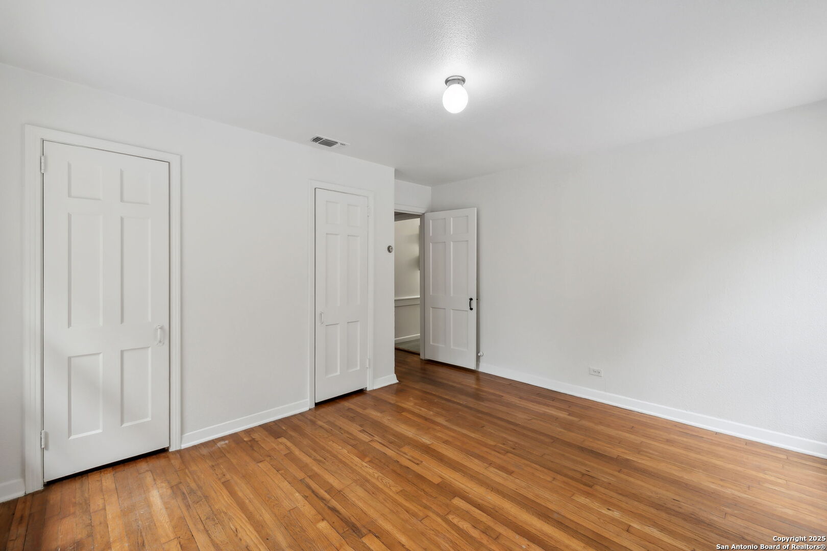 113 E Sunset