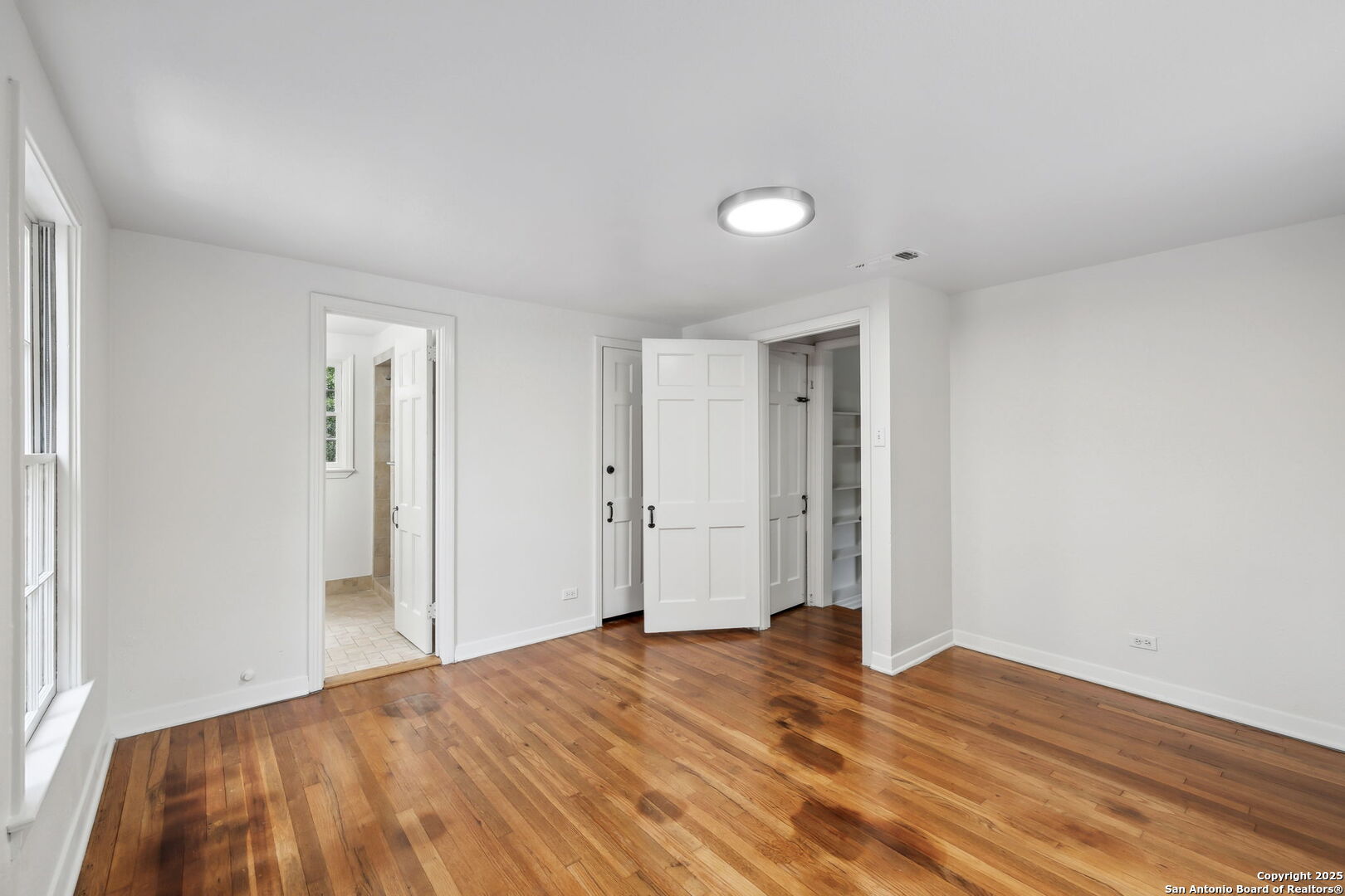 113 E Sunset
