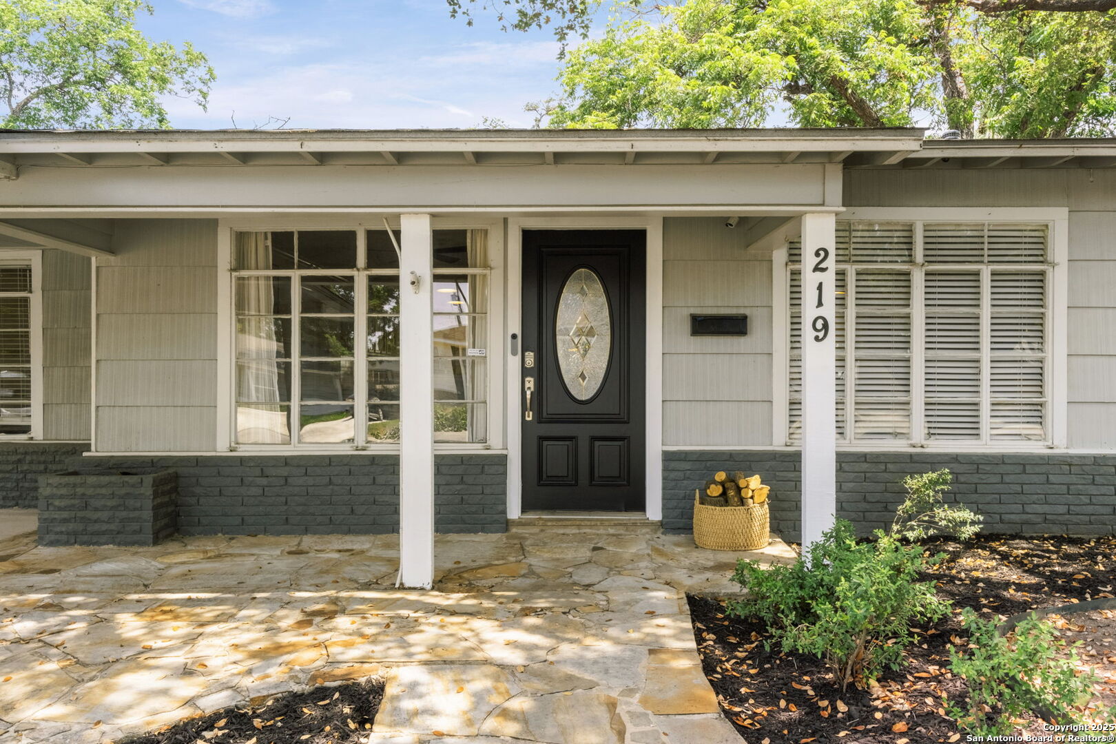 219 Ridgehaven
