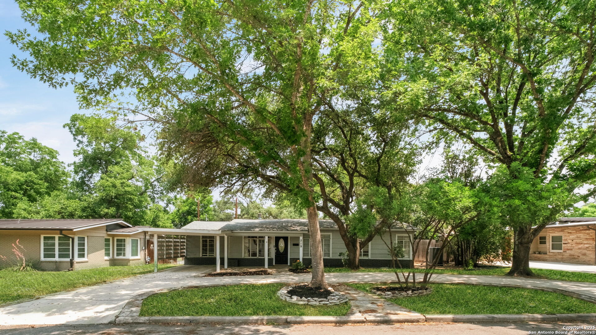 219 Ridgehaven
