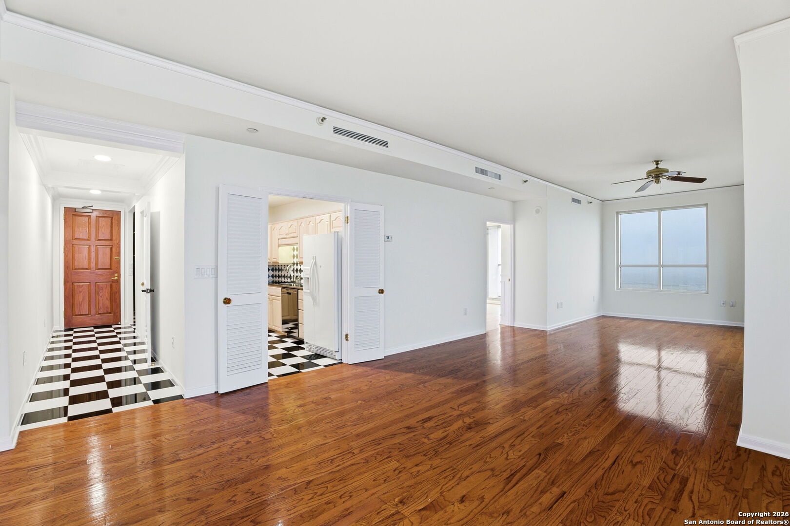 1 TOWERS PARK LN 1512