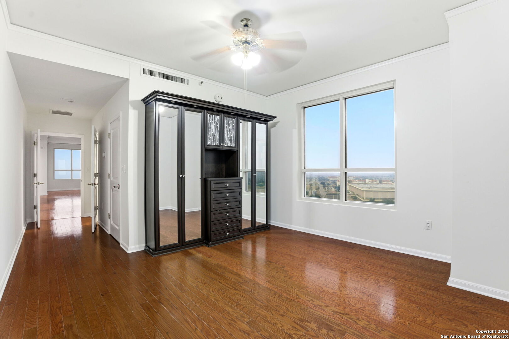 1 TOWERS PARK LN 1512