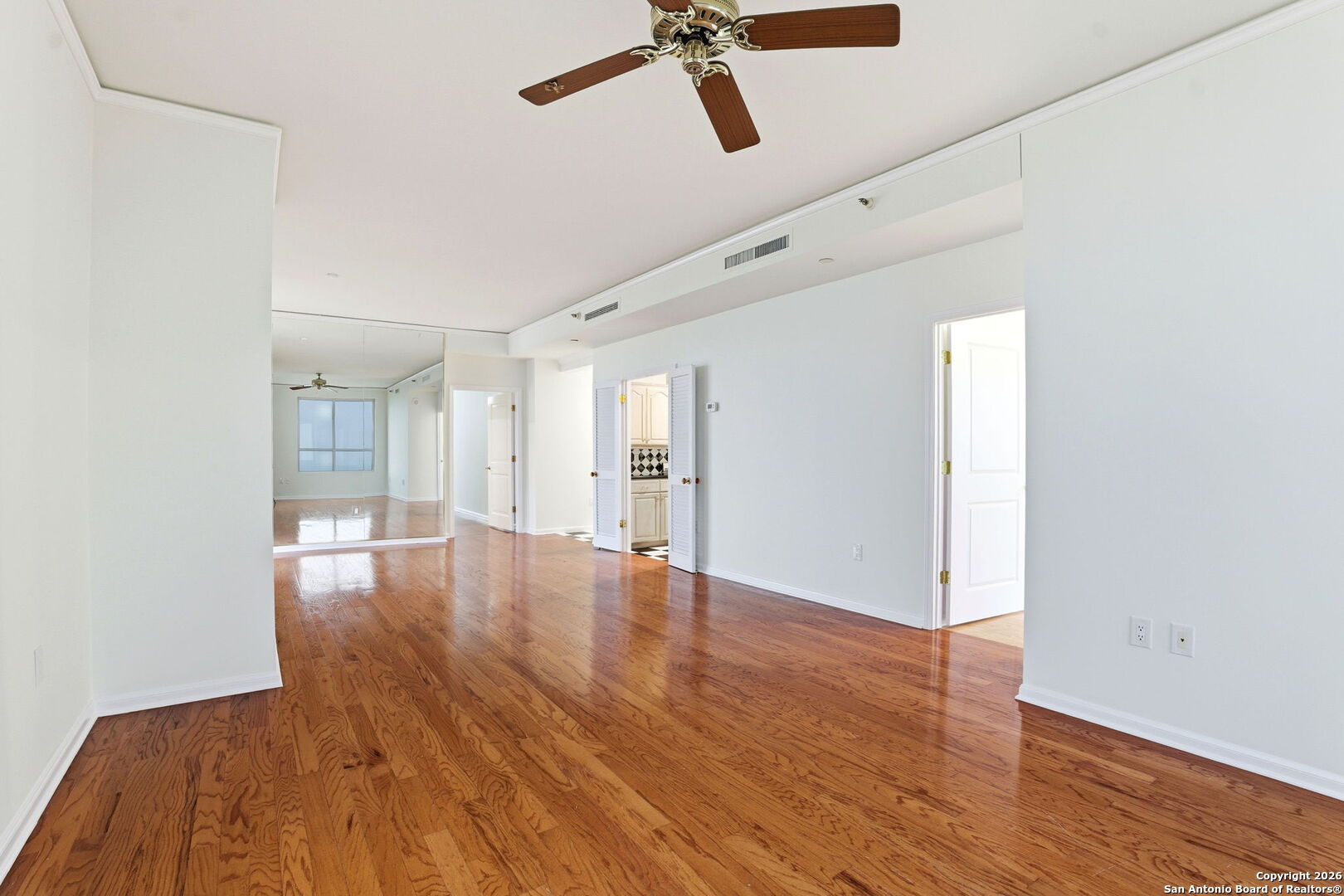 1 TOWERS PARK LN 1512