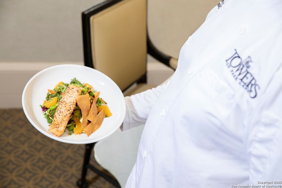 1 TOWERS PARK LN 1512