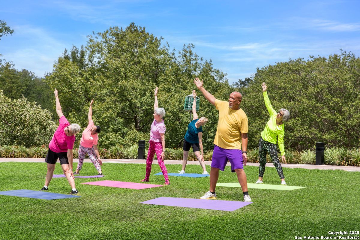 1 TOWERS PARK LN 1512