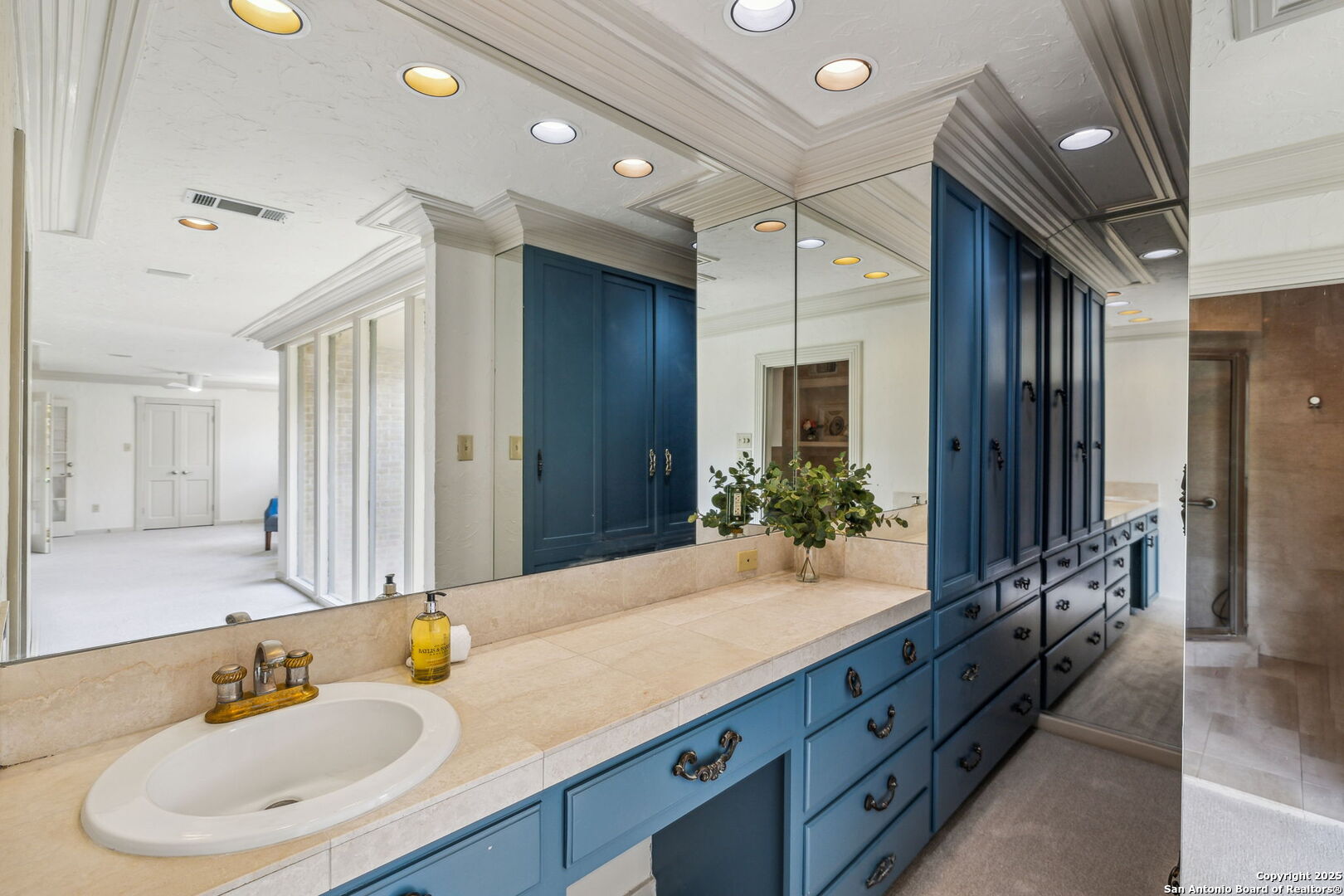 209 CHICHESTER PL 1