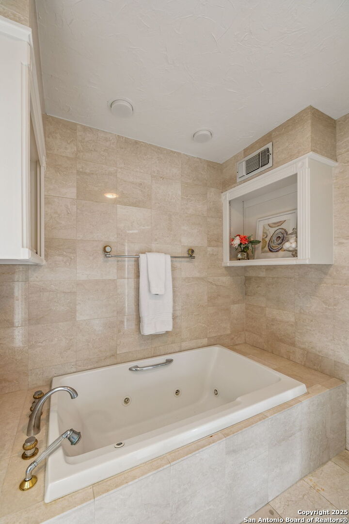 209 CHICHESTER PL 1