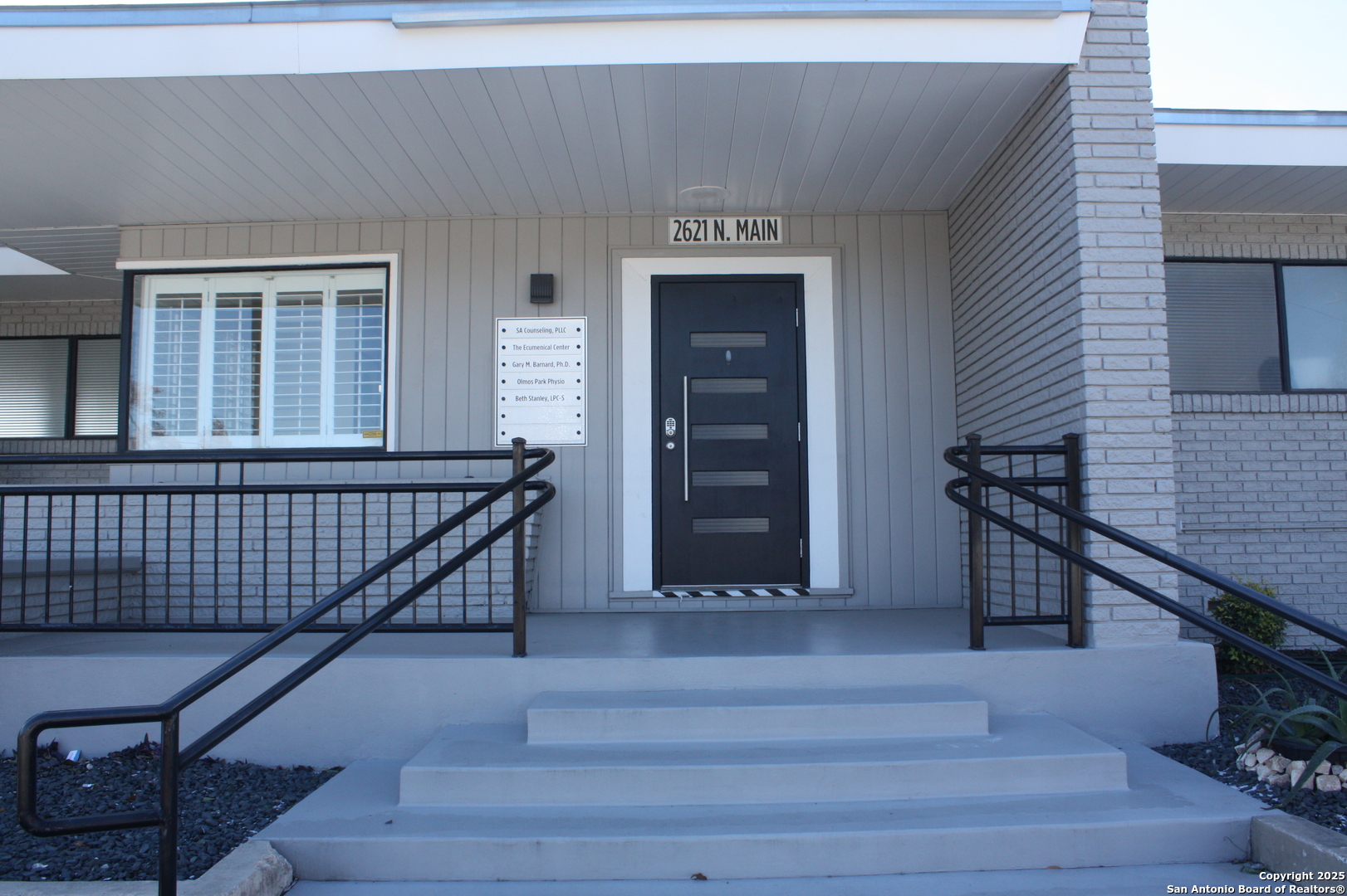 2621 Main D