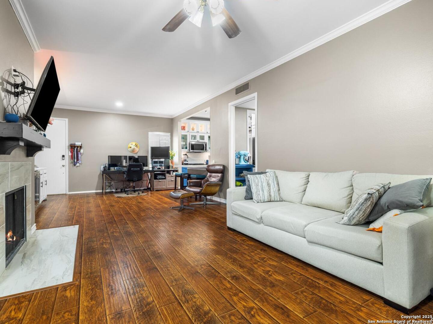 7707 Broadway 17