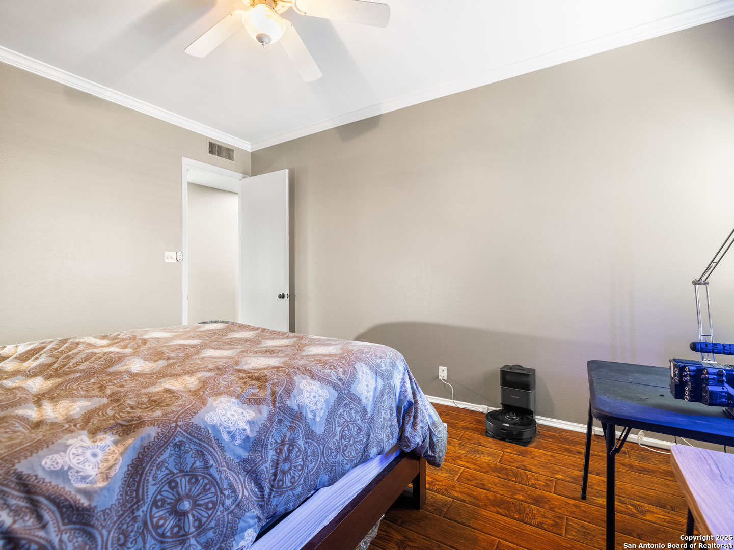 7707 Broadway 17