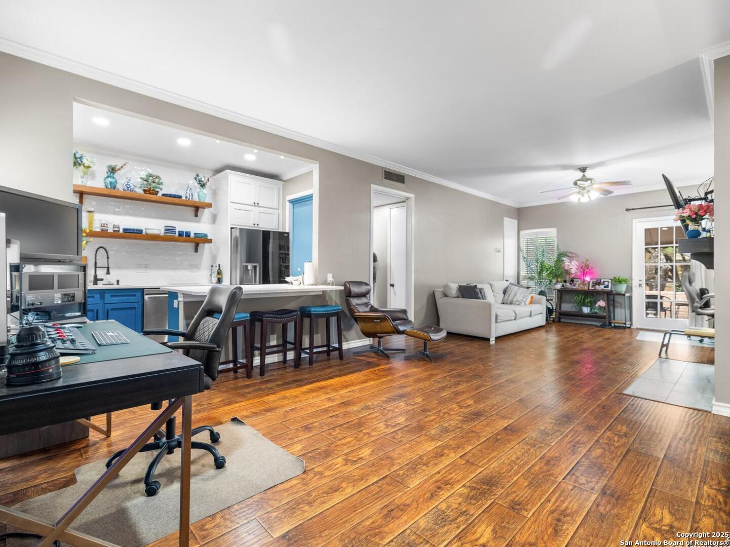 7707 Broadway 17