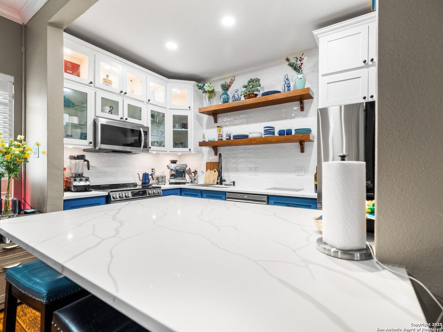 7707 Broadway 17