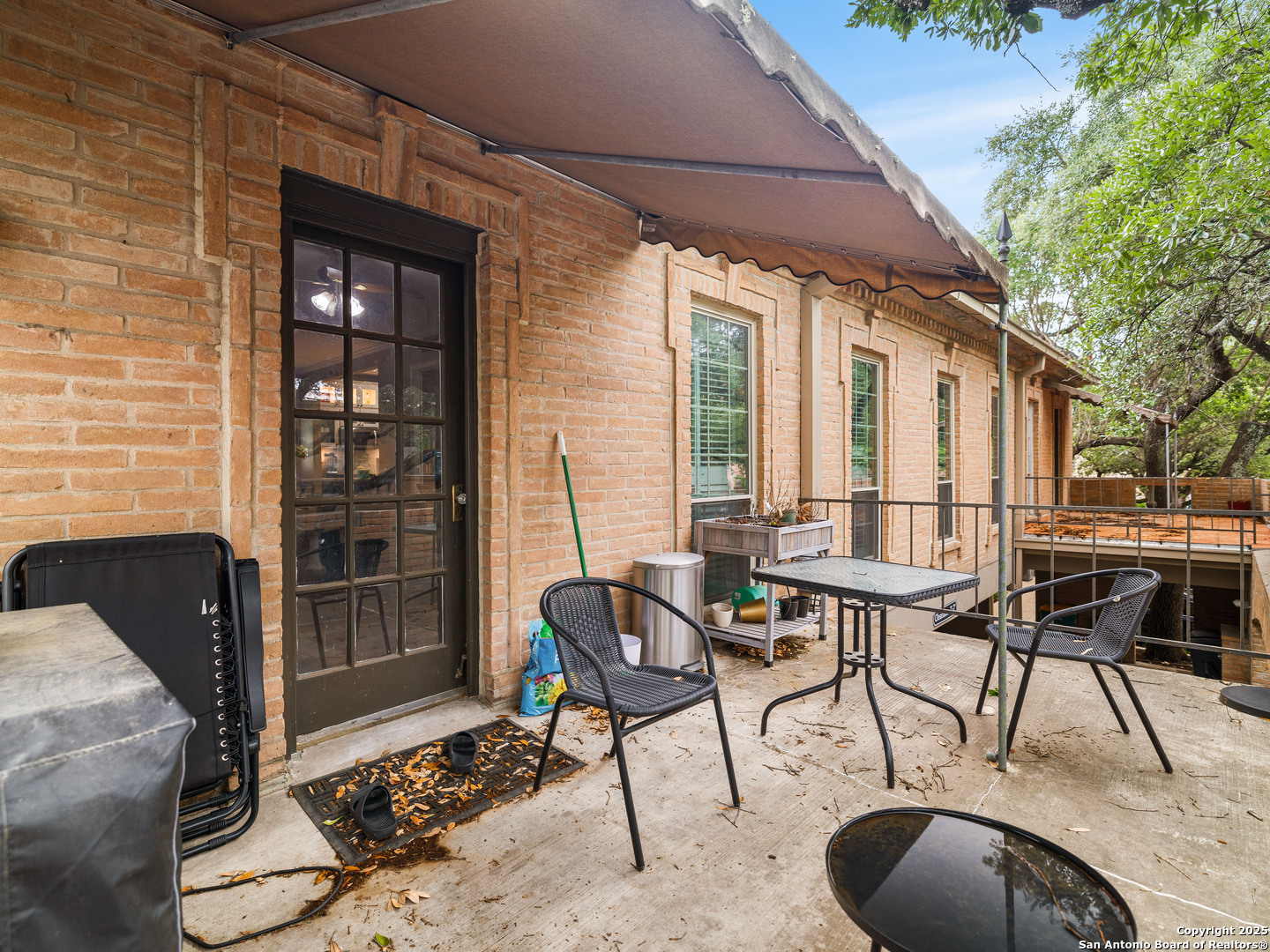 7707 Broadway 17