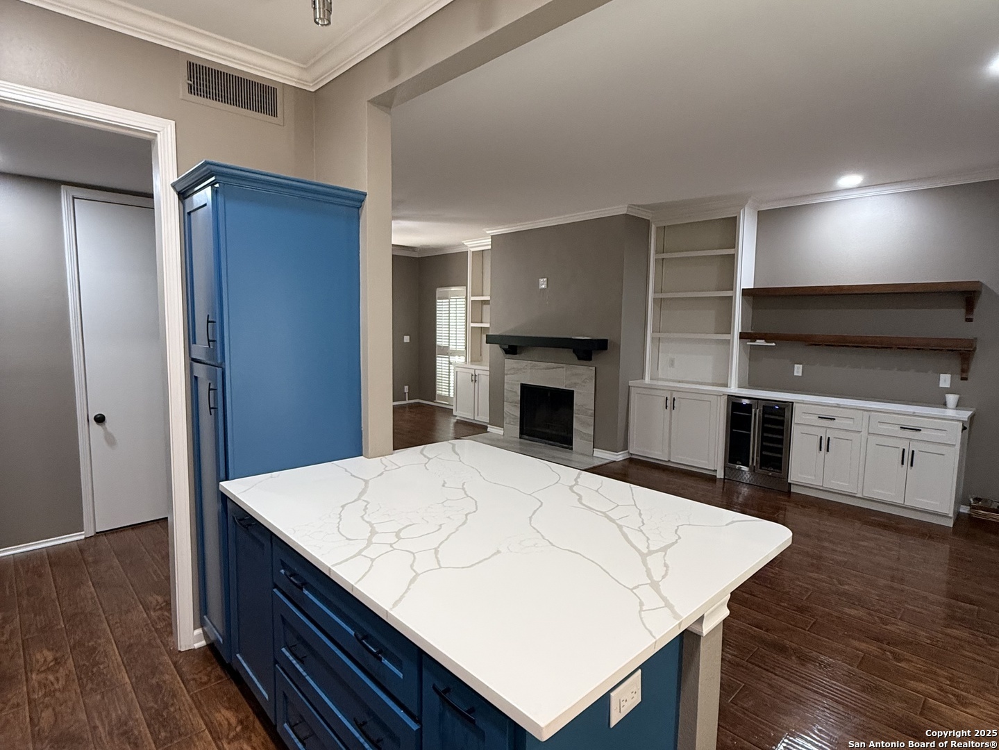 7707 Broadway 17