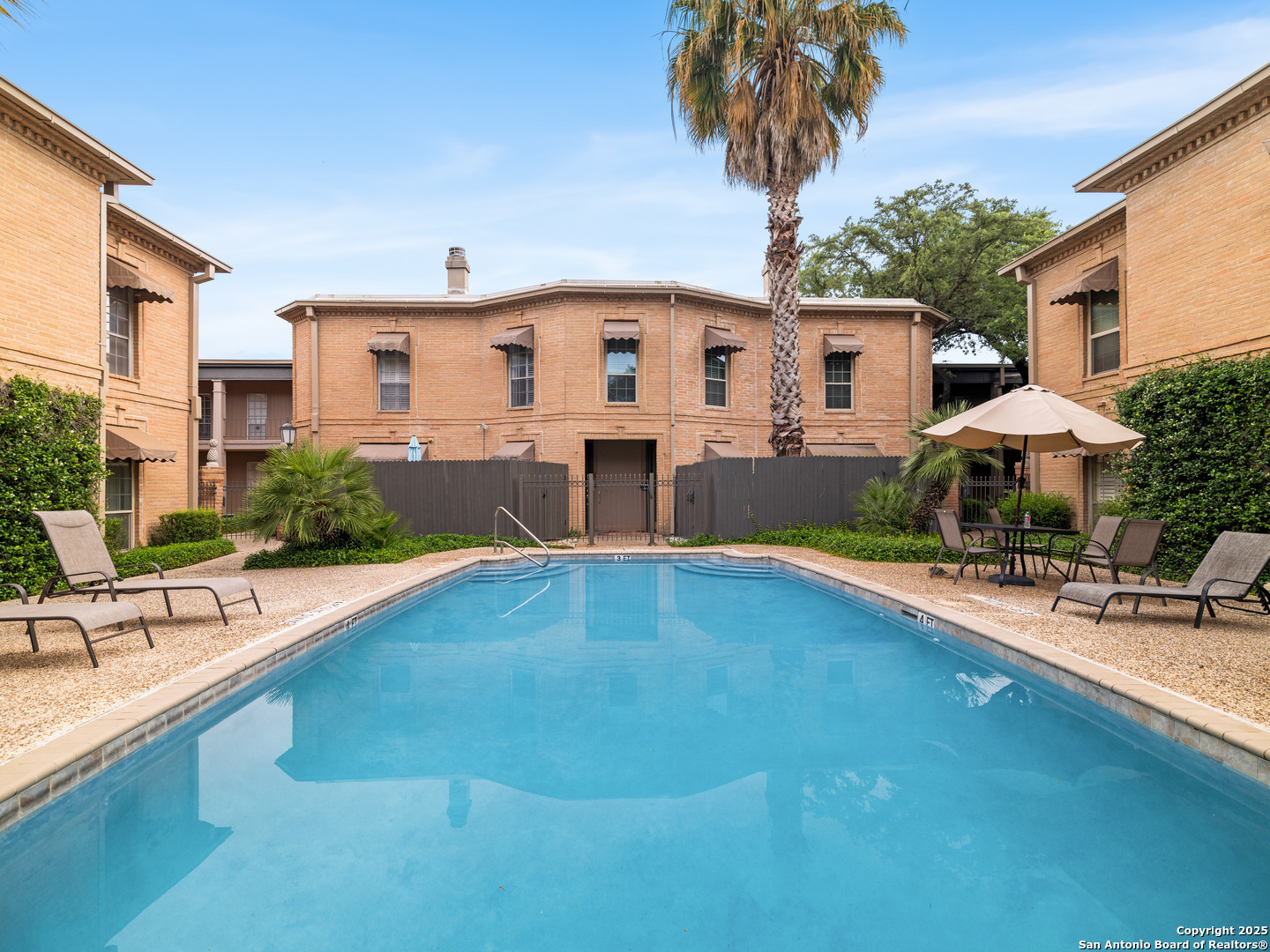 7707 Broadway 17