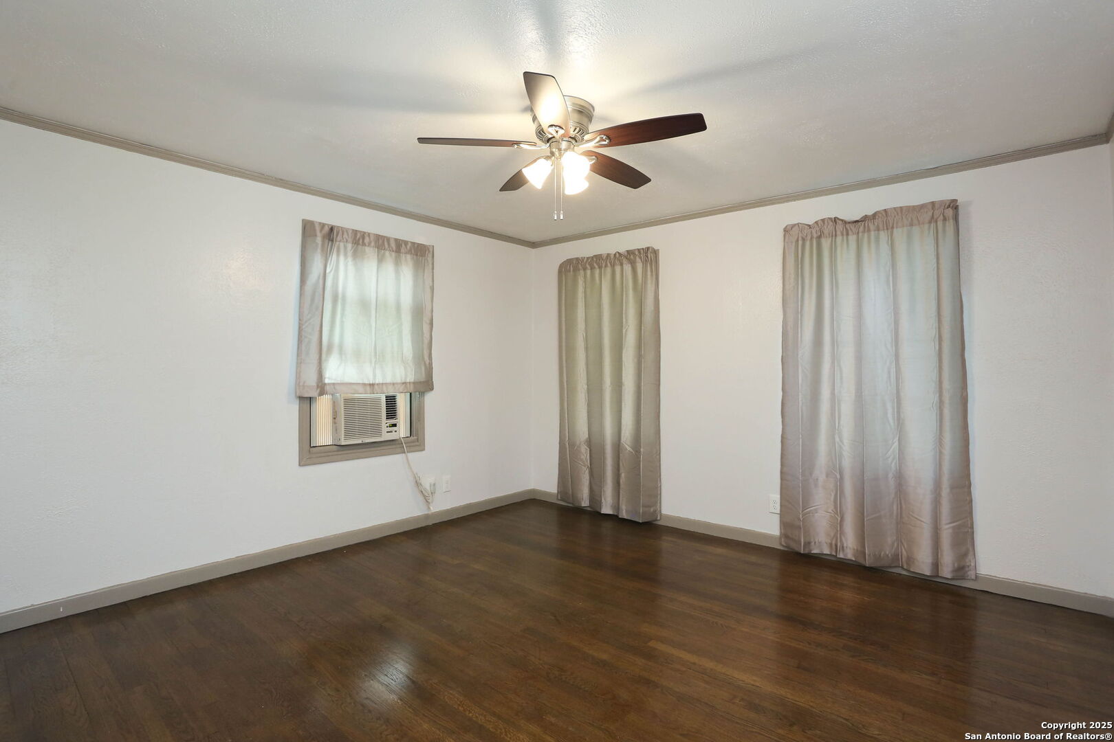 309 E Melrose