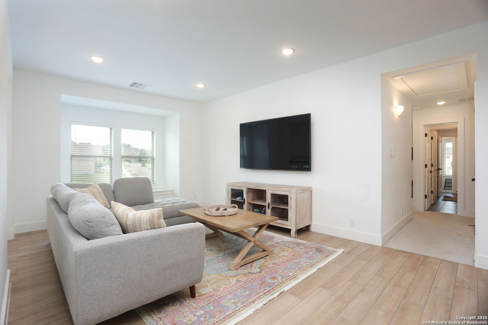 129 Wildrose Hill