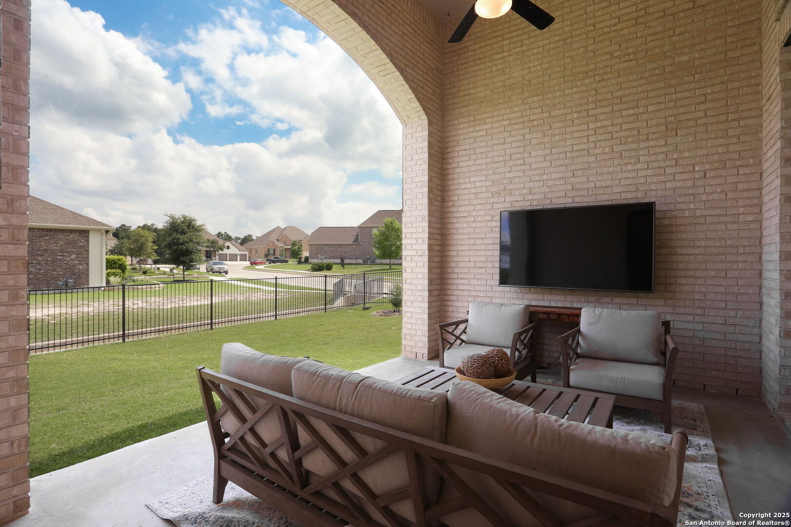 129 Wildrose Hill
