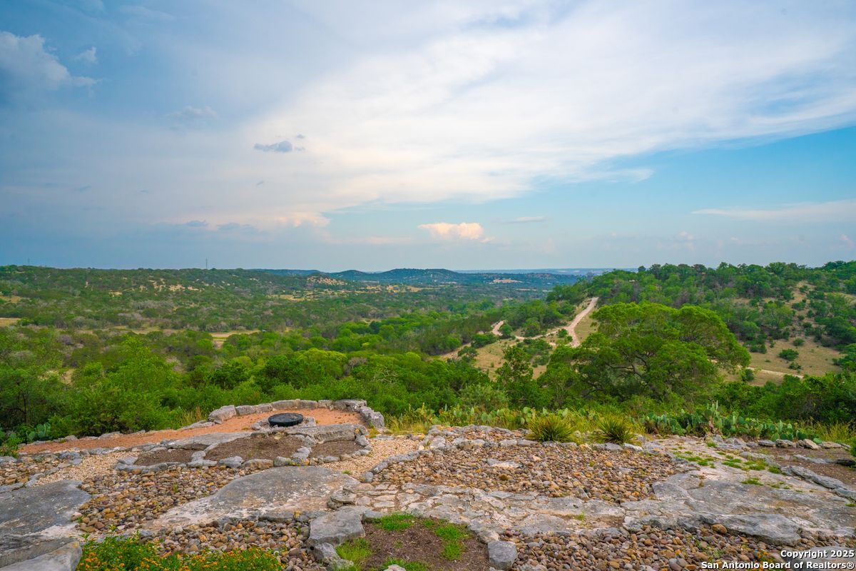 225 Valley View Ranch